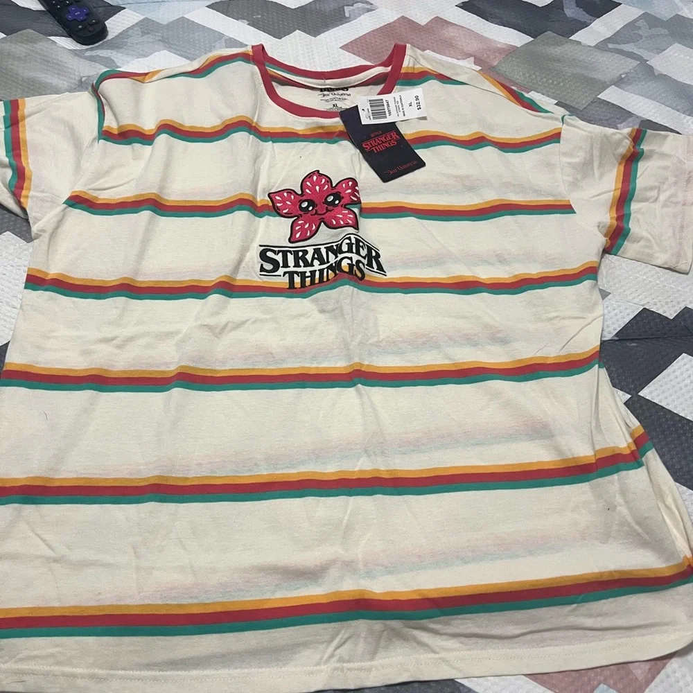 Stranger things tee - Picture 2 of 2